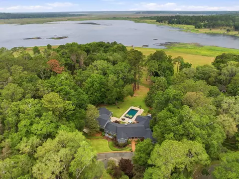 3418 Lakeshore Dr, Tallahassee, FL 32312