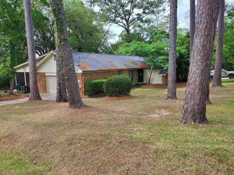 1106 Victory Garden Dr, Tallahassee, FL 32301