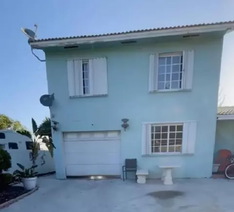 22315 SW 115th Ave, Miami, FL 33170