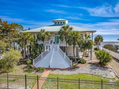 1039 Gulf Shore Blvd, Alligator Point, FL 32346
