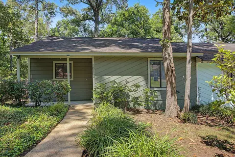 1912 Hidden Vly, Tallahassee, FL 32308