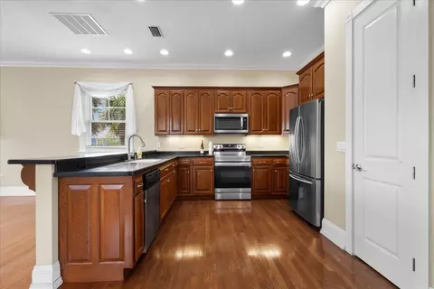 Kitchen - 1259 NE Rivers Bend Way, Steinhatchee, FL 32359 photo 3 of 5