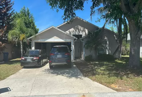 150 China Berry Cir, Davenport, FL 33837