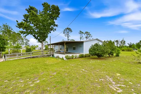813 E Charles Hendry Rd, Perry, FL 32348 photo 4