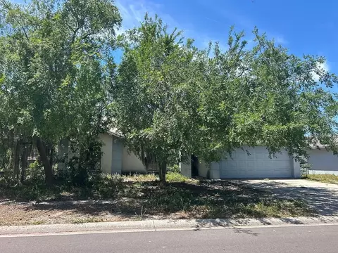 8835 Aruba Ln, Port Richey, FL 34668