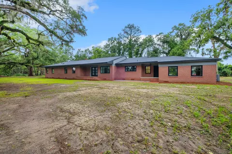 Exterior - 1441 E Jefferson St, Quincy, FL 32351 photo 2 of 3