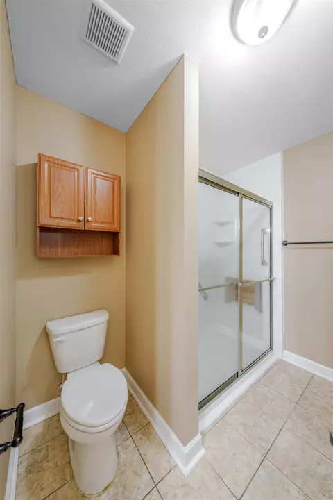 Bath - 196 Leslie Ln, Perry, FL 32348 photo 6 of 9