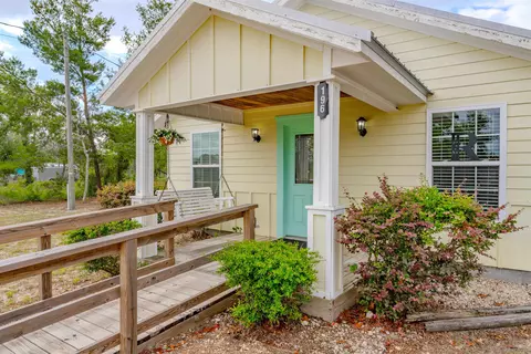 Exterior - 196 Leslie Ln, Perry, FL 32348 photo 3 of 9