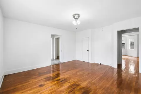 Living - 603 W Julia St, Perry, FL 32347 photo 1 of 4