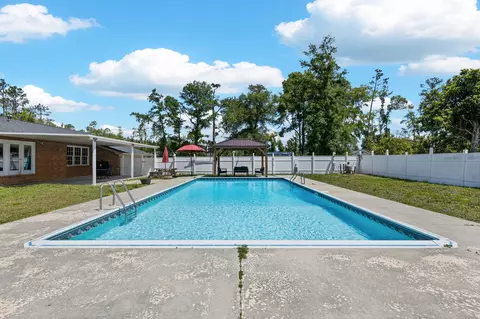 Exterior - 404 Glenridge Rd, Perry, FL 32348 photo 5 of 27