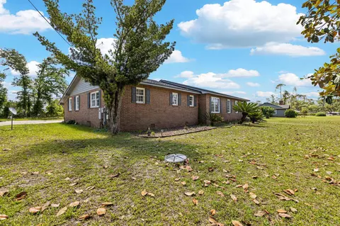 Exterior - 404 Glenridge Rd, Perry, FL 32348 photo 8 of 27
