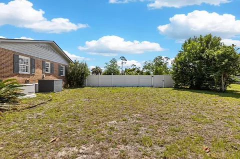 Exterior - 404 Glenridge Rd, Perry, FL 32348 photo 16 of 27