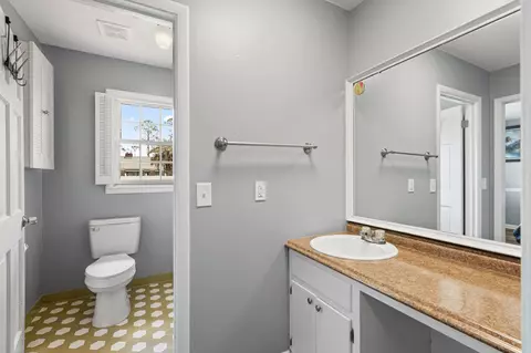 Bath - 404 Glenridge Rd, Perry, FL 32348 photo 5 of 6