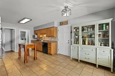 Kitchen - 404 Glenridge Rd, Perry, FL 32348 photo 5 of 5