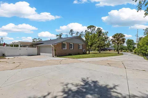 Exterior - 404 Glenridge Rd, Perry, FL 32348 photo 11 of 27