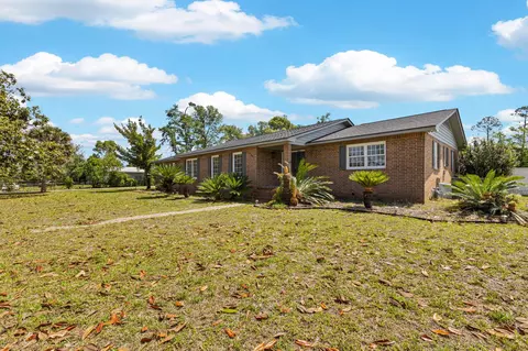 Exterior - 404 Glenridge Rd, Perry, FL 32348 photo 6 of 27