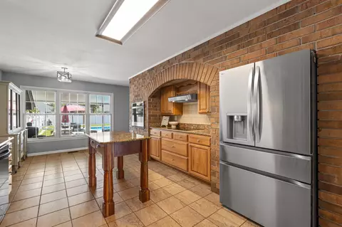 Kitchen - 404 Glenridge Rd, Perry, FL 32348 photo 3 of 5