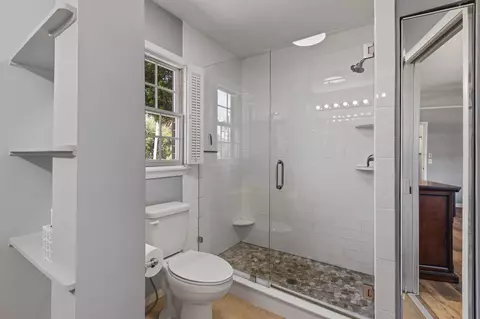 Bath - 404 Glenridge Rd, Perry, FL 32348 photo 2 of 6