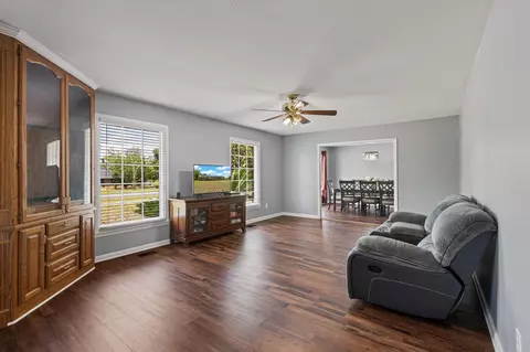 Living - 404 Glenridge Rd, Perry, FL 32348 photo 1 of 4