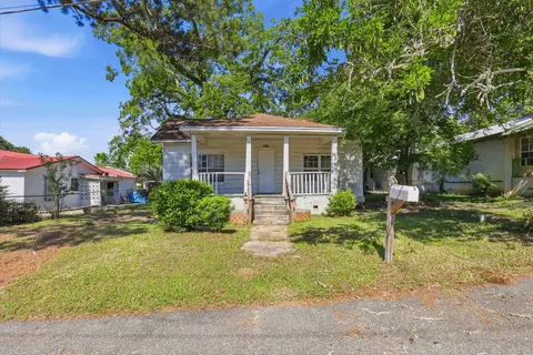 332 S 12th St, Quincy, FL 32351