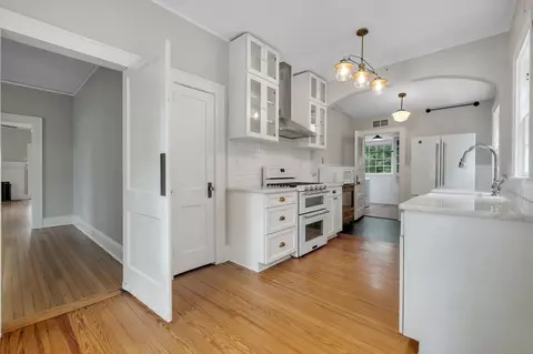Entry Way - 809 E 6th Ave, Tallahassee, FL 32303 photo 1 of 3