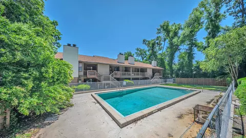 216 Dixie Dr #E-7, Tallahassee, FL 32304