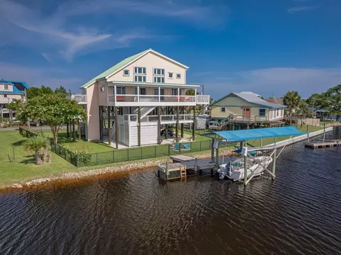 6 Gulf Breeze Ct, Crawfordville, FL 32327