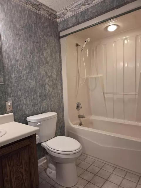 Bath - 210 Worley Way, Perry, FL 32347 photo 5 of 8