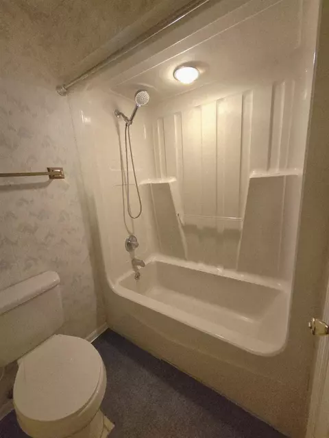 Bath - 210 Worley Way, Perry, FL 32347 photo 4 of 8