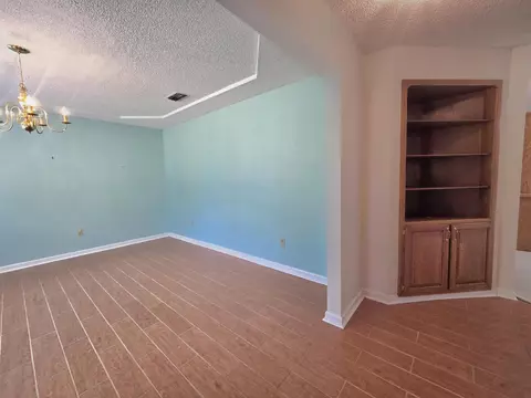 Living - 210 Worley Way, Perry, FL 32347 photo 2 of 10