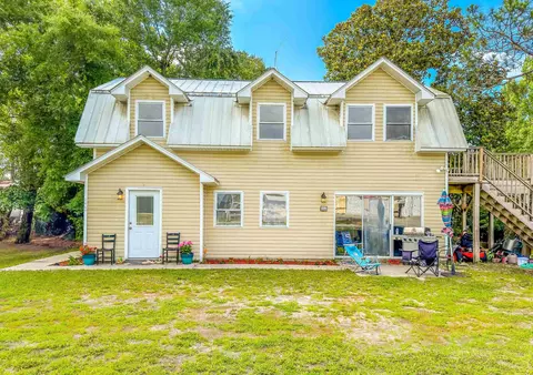 2366 Oak St, Carrabelle, FL 32322