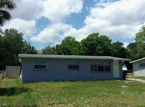 916 Derbyshire Rd, Daytona Beach, FL 32117