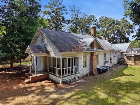 8497 Sycamore Rd, Greensboro, FL 32330