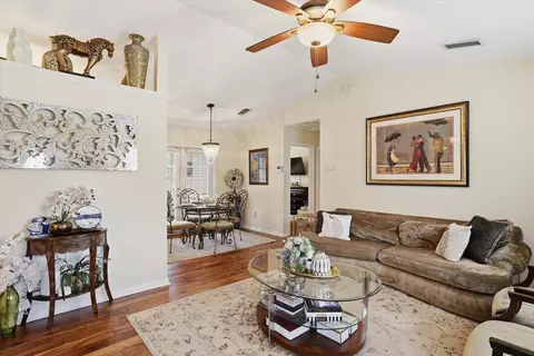 21 Stevens Dr, Midway, FL 32343 photo 8