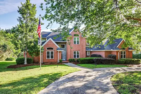 610 Summerbrooke Dr, Tallahassee, FL 32312