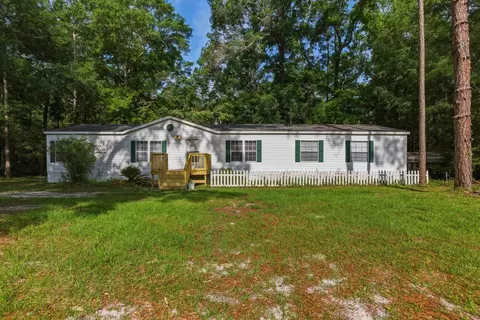 136 Captain James St, Crawfordville, FL 32327