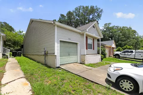 4230 Benchmark Trce, Tallahassee, FL 32317