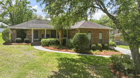 2733 Newmarket Cir, Tallahassee, FL 32309