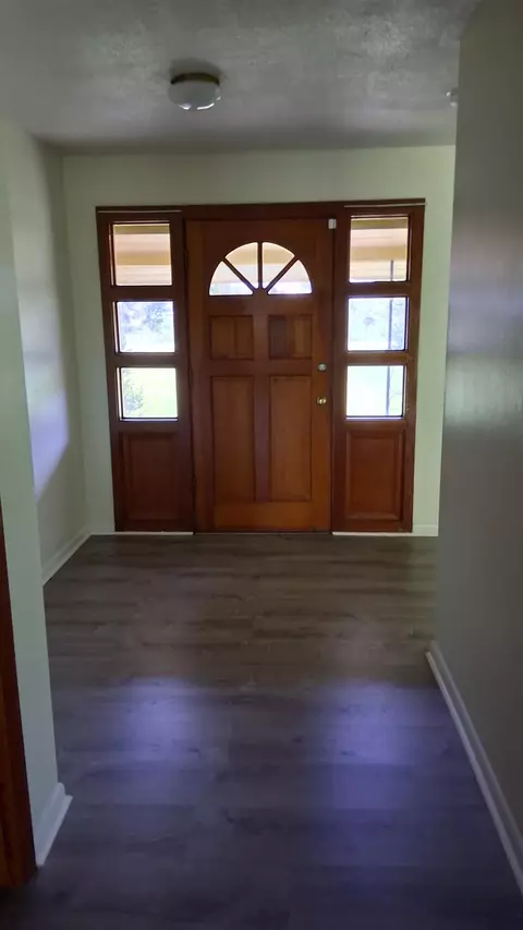 Entry Way - 507 Plantation Rd, Perry, FL 32348 photo 2 of 2