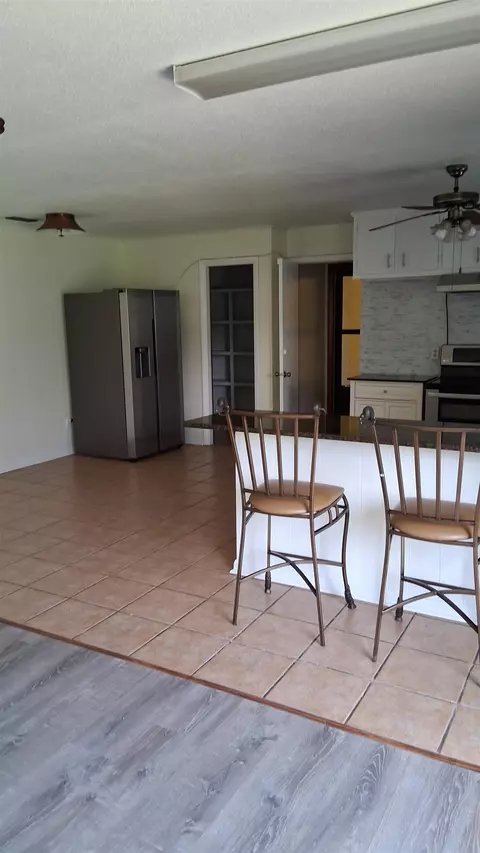 Kitchen - 507 Plantation Rd, Perry, FL 32348 photo 2 of 5