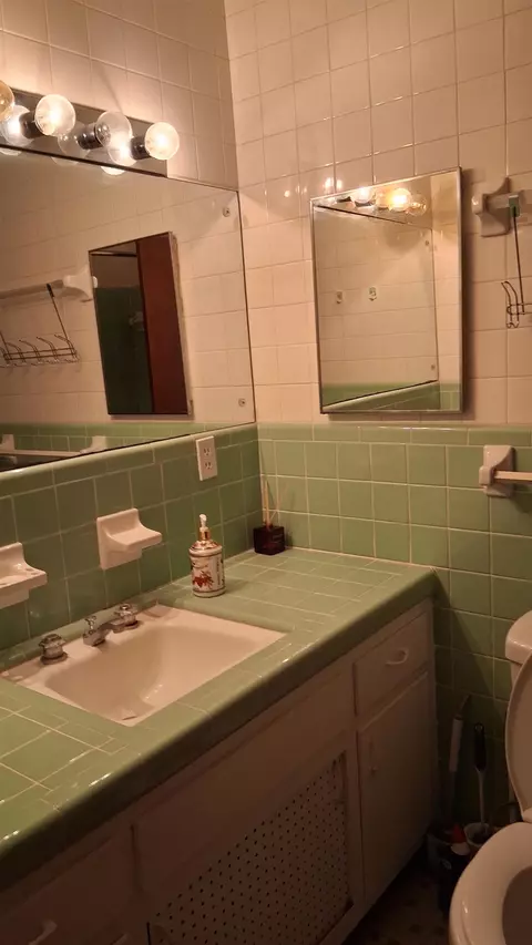 Bath - 507 Plantation Rd, Perry, FL 32348 photo 3 of 5