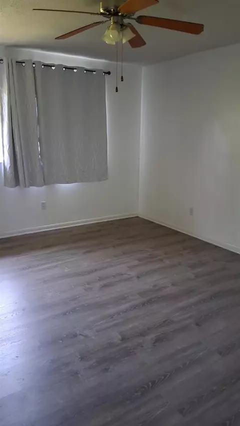 Bedroom - 507 Plantation Rd, Perry, FL 32348 photo 3 of 4