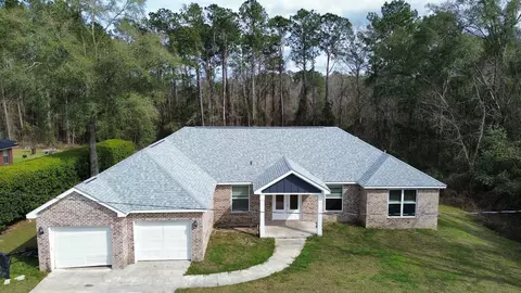 94 Hayward Dupont Rd, Midway, FL 32343