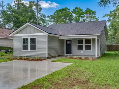 68 Melody Ln, Crawfordville, FL 32327