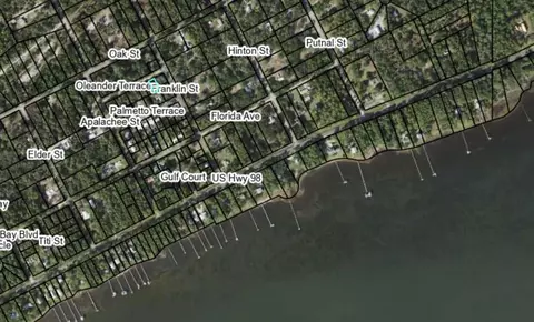 2528 Oleander Ter, Carrabelle, FL 32322