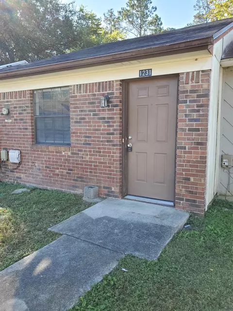 1231 Continental Ct, Tallahassee, FL 32304