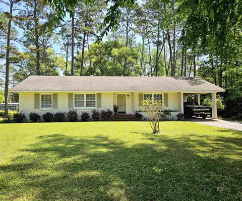 102 Sandra St, Thomasville, GA 31792