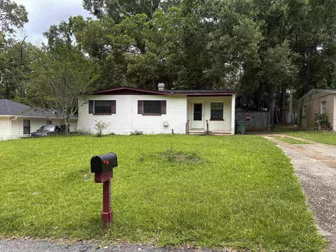 3009 Mock Dr, Tallahassee, FL 32301