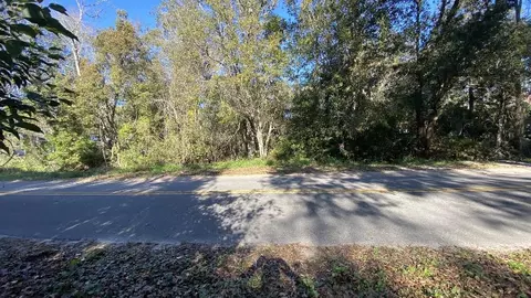 221 17th St, Apalachicola, FL 32320