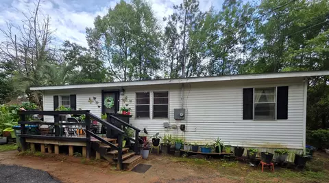 704 B W Roberts St, Quincy, FL 32351